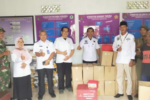 Dinsos Kabupaten Tangerang salurkan bantuan untuk korban Angin puting beliung di desa Sukadiri kec. 